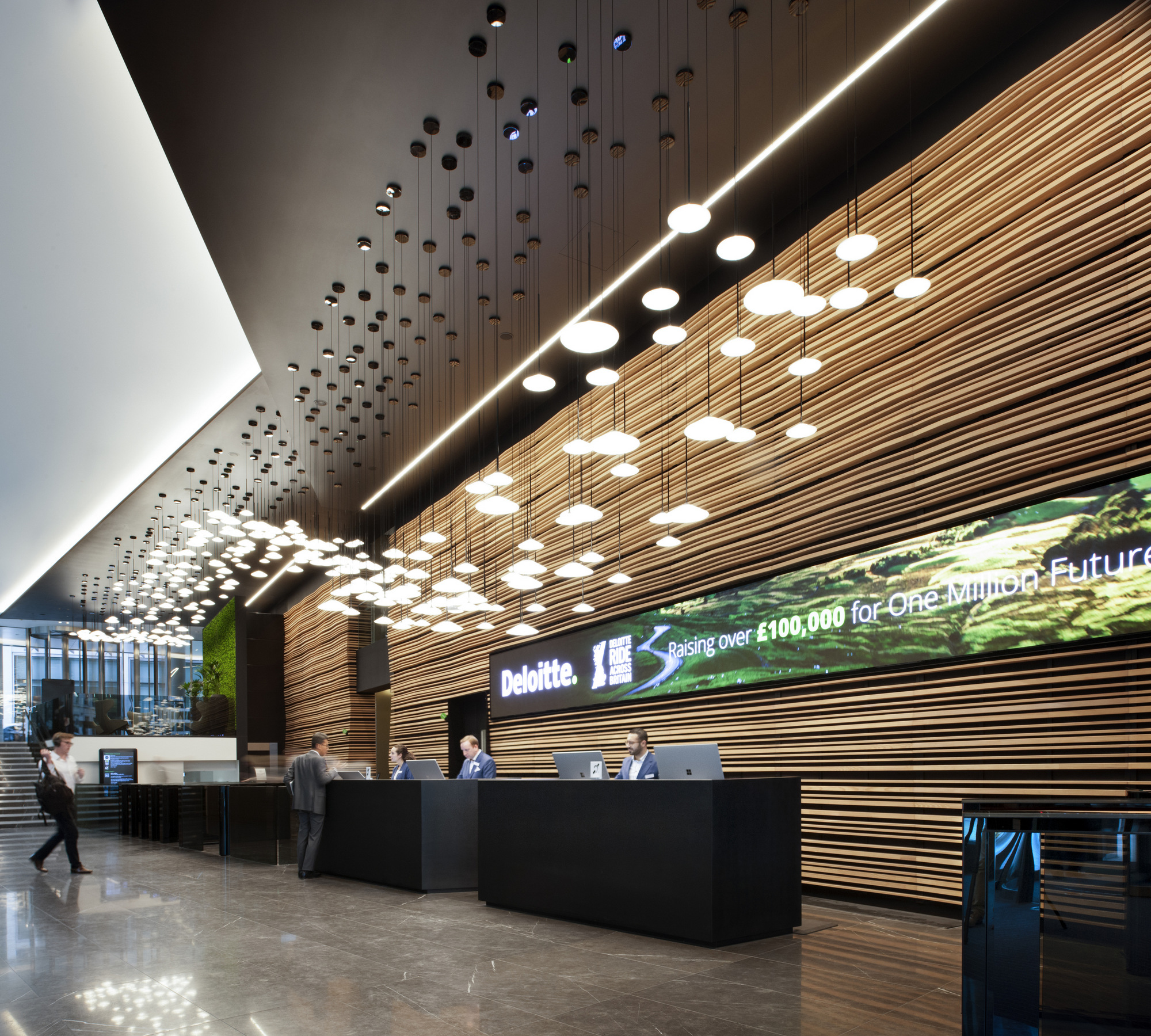 Deloitte đẩy mạnh phát triển hoạt động tư vấn tại Anh